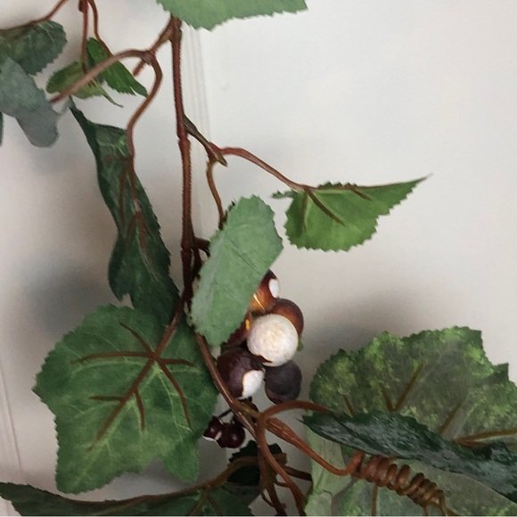 Garland of Faux Grape Leaf Silk and plastic 6’ GUC - Picture 2 of 4